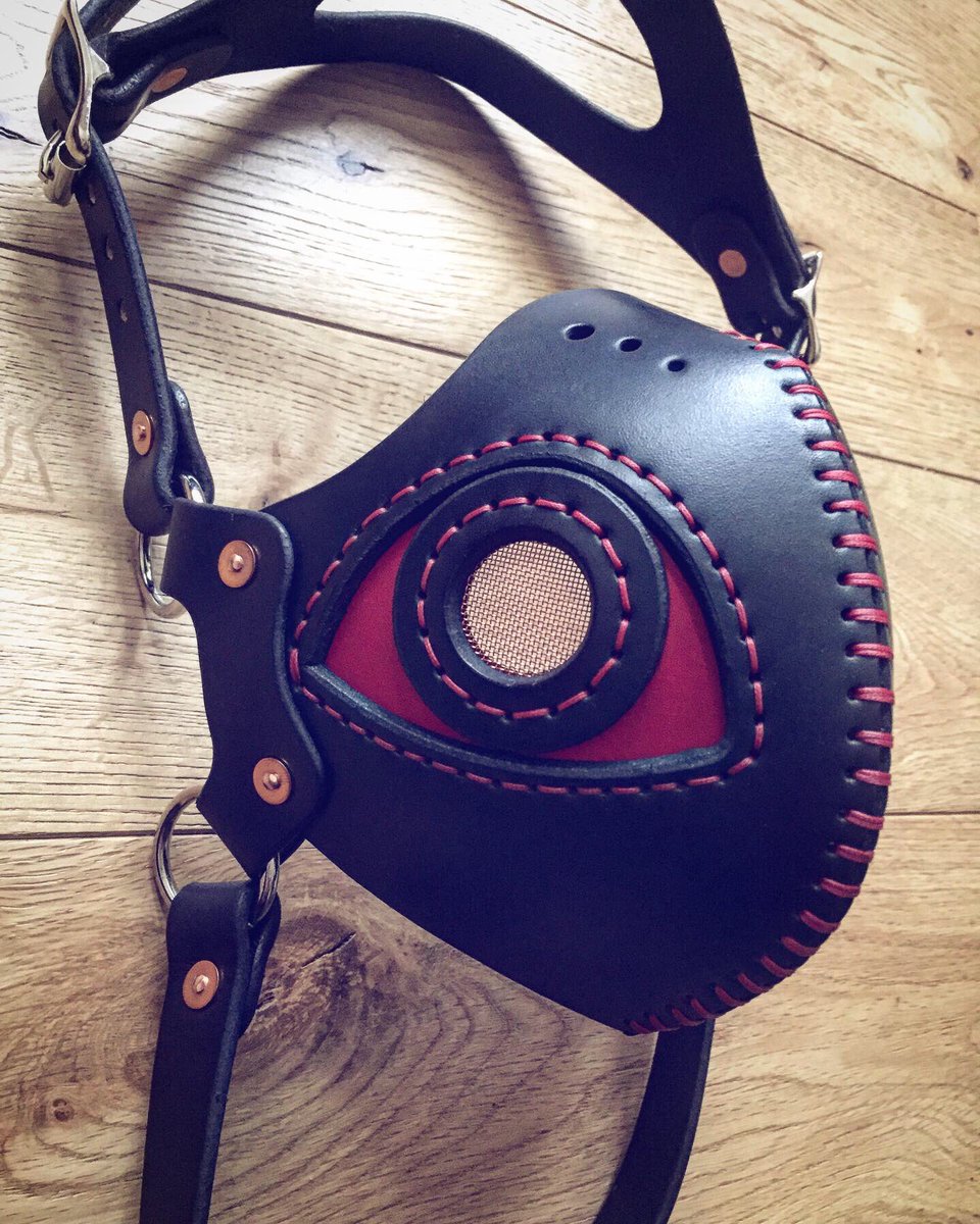 PDBushcraft's tweet image. Another apocalypse facemask completed - this time in black and red with more of a cyberpunk theme going on. Kinda like Mad Max meets Deadpool lol! #apocalypse #cyberpunk #steampunk #facemask #bikermask #madmax #bdsm #bondage #leathermasks #leatherstrap #respirator