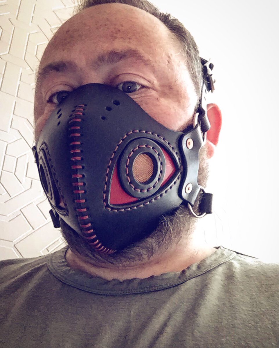 PDBushcraft's tweet image. Another apocalypse facemask completed - this time in black and red with more of a cyberpunk theme going on. Kinda like Mad Max meets Deadpool lol! #apocalypse #cyberpunk #steampunk #facemask #bikermask #madmax #bdsm #bondage #leathermasks #leatherstrap #respirator