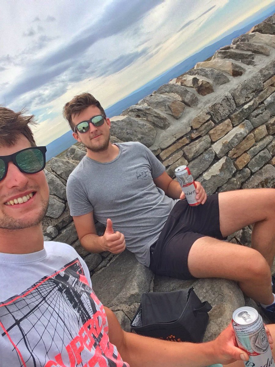 HarleyRush70n's tweet photo. Morning beer up Ingleborough with @luke_oversby🚶🏻‍♂️⛰ #walk #peak #ingleborough #workedupathirst #beer #crackingday #beforedinner #tinny #bud https://t.co/DgKV28IOMw