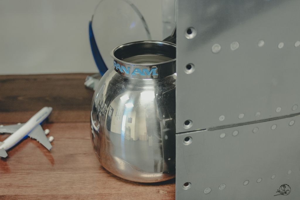 Acinv's tweet photo. Pan-Am produced their own coffee pots that would fit the already existing coffee machines in the aircraft! This was the company's unique way of saving money, and time; little did they know, they would be creating a timeless and beautiful piece that any av-buff would appreciate! https://t.co/zcv85nkFTK