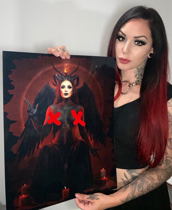 TW Pornstars Cervena Fox. The most liked pictures and videos from
