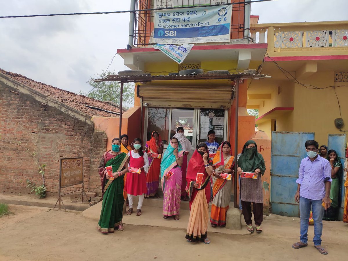 CSC kureswar nuapada dist odisha distribution sanatary  napkin and mask on occasion of Raja parba on date 14-06-20