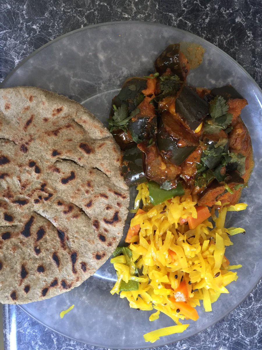 jagesh_dattani's tweet photo. Grateful to Mrs D for learning from my mum and mastering fresh home made #MilletBread (aka #Rotlo). Perfect with #AubergineCurry 🍆 on a Sunday. #Vegan 🌱 #ProPlant #PlantPower 💪🏻 #PlantProtein 🥗 https://t.co/9g62ktVbJo
