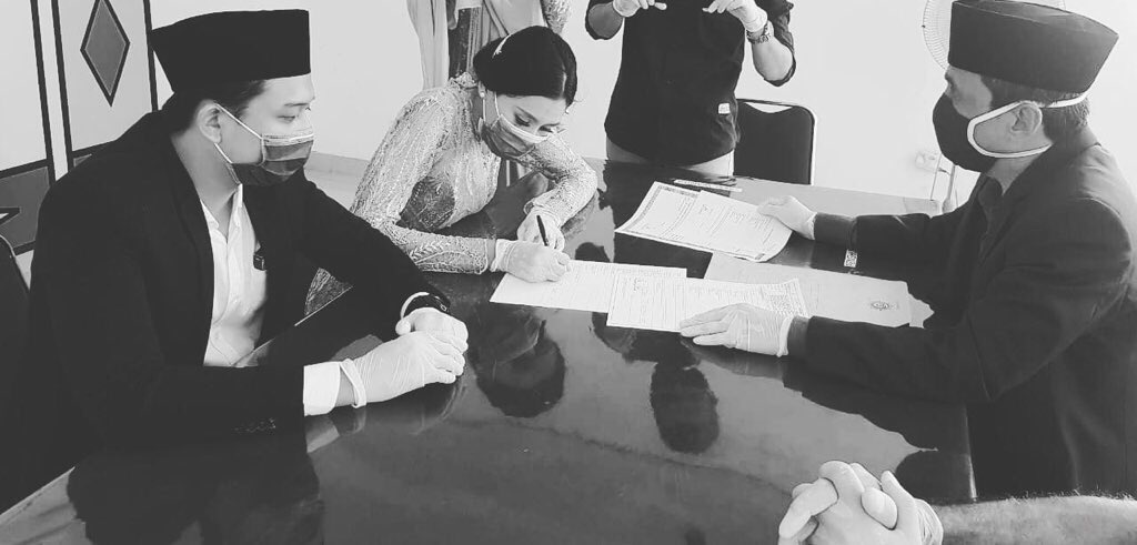 ade_wellem's tweet photo. 12042020 💍 @citranovelithaa https://t.co/EH4fvvwec0