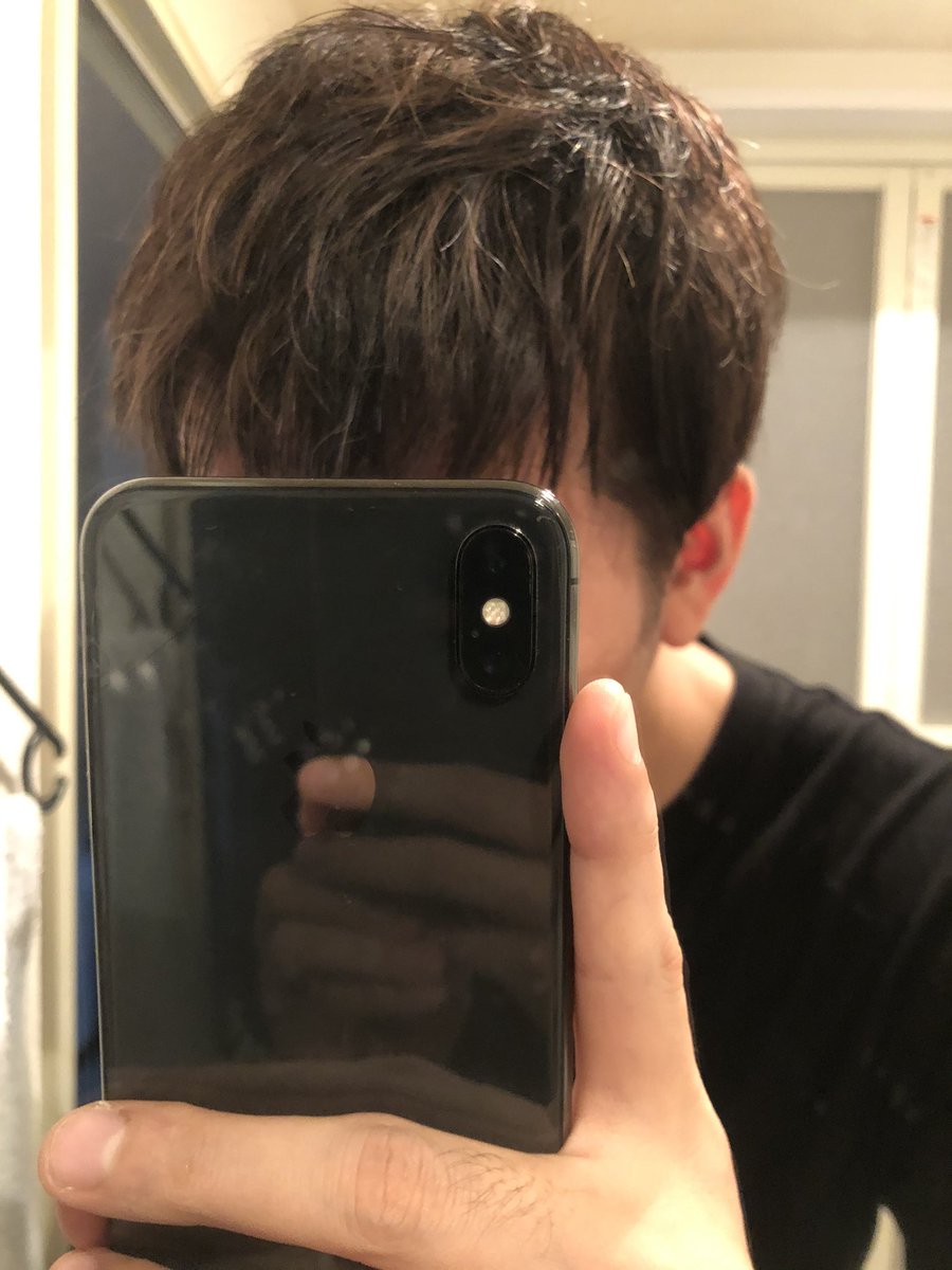 Alwei 髪を茶髪に染めてその上から金のハイライトメッシュを入れてもらいました 最後にアッシュグレーで馴染ませ そのうち アッシュが抜けてもっとグレー寄りの色になるそうです