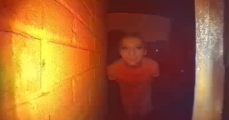  #ShutterScares #8At 2am every night, I’m woken by the sound of the doorbell. When I answer, there’s only darkness.Yesterday I bought a doorbell camera and at 2am, this is what I saw... I checked again at 3am and they’re still there. Watching. I won’t sleep tonight. N/A