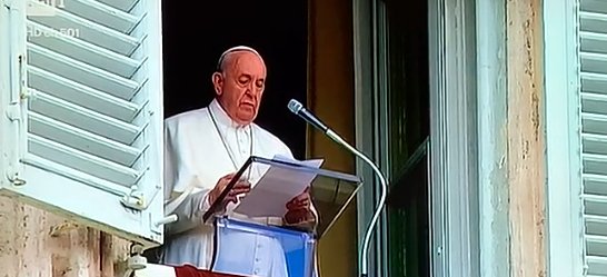 CentroSangue's tweet photo. "Esprimo il mio apprezzamento a tutti coloro che compiono questo atto semplice, ma molto importante, di aiuto al prossimo: donare il sangue". Il messaggio di @Pontifex_it in occasione del #WorldBloodDonorDay 
#WBDD2020 https://t.co/5PgiIsP2R6