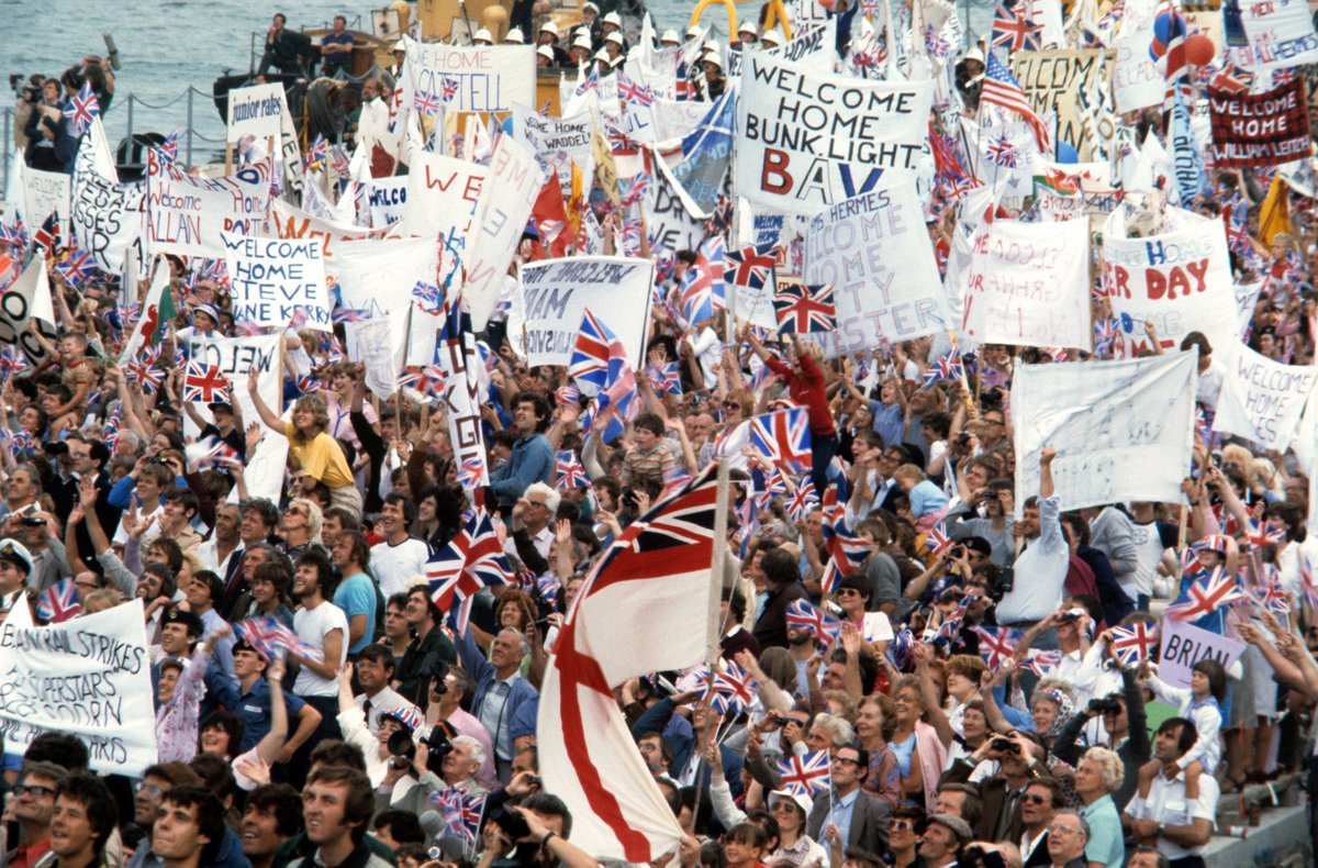 Conservatives's tweet photo. 🇬🇧📰 On this day in 1982, British forces liberated the Falkland Islands following the invasion and occupation by Argentina.

We will never forget the brave sacrifice of our servicemen and women.

#Falklands #LiberationDay https://t.co/YOV0BNHFrC