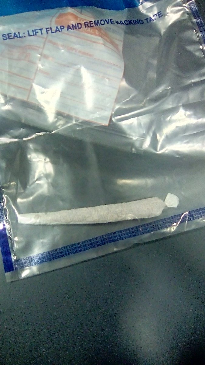 MPSCanons's tweet photo. Male found with cannabis in his possession in Stanmore country park. #StillNotLegal https://t.co/kpo3Tj3qE2