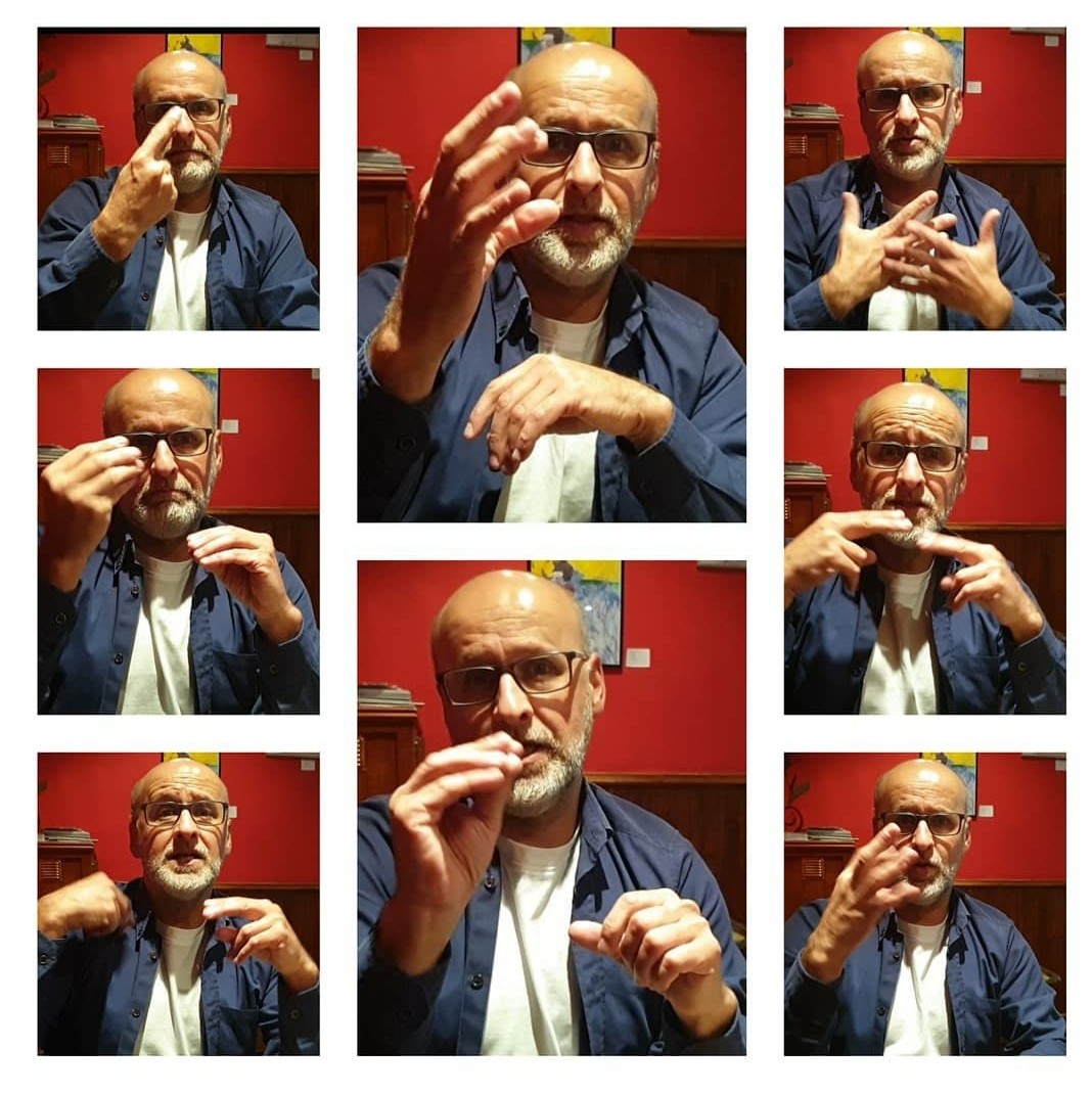 dokbarrera's tweet photo. ¡¡Feliz día nacional de las lenguas de signos españoles i catalanes!! Te amo expresiones faciales LSE i LSC
#YoconlaLS https://t.co/gY8KKWUgpE