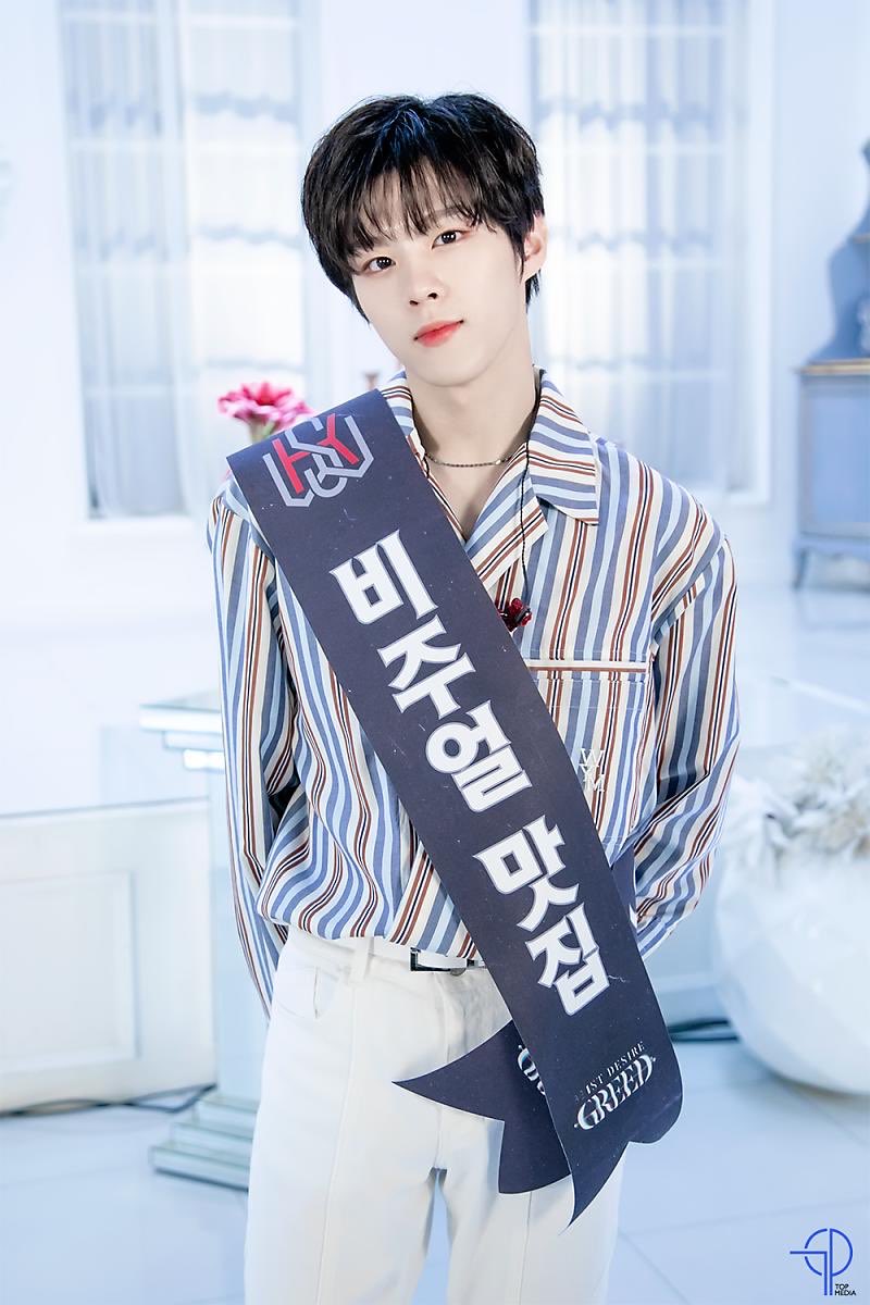 prim2546's tweet photo. 🎉Congratulations🎉
100,204 Albums HANTEO CHART
วันนี้+262บั้ม
ปลื้มใจ นีอา🌸รักน้องกันจริงๆ ตอนบ่ายวันนี้ก็ระดมทุนเร่งด่วนกันอีก เพราะวันนี้น้อง #GoodByeRedMoon แล้ว นีอา🌸ก็อยากให้น้องแสนแตกก่อน3วีค ก่อนกู๊ดบายสเตจกัน ทำได้แร้วน้า
@KWS_official_
#1ST_DESIRE_GREED
#KIMWOOSEOK https://t.co/UG6zH2EQ31