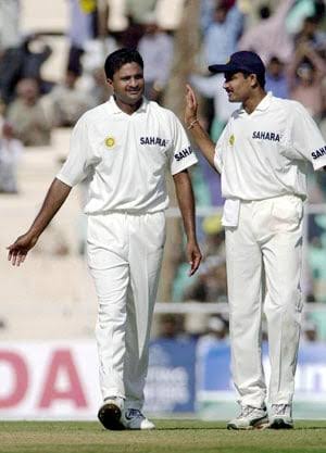 Hello, South AfricaTom Eaton in one of his article, describes Srinath perfectly as a wolf in Sheep's clothing. SA wouldn't deny it. There were times when they seeked answers for India's spin duo and Srinath had just come out of syllabus. Don't you believe? See 