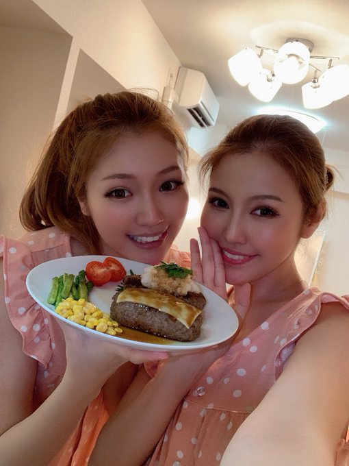 Twitterエロ垢の自撮りエロ画像22