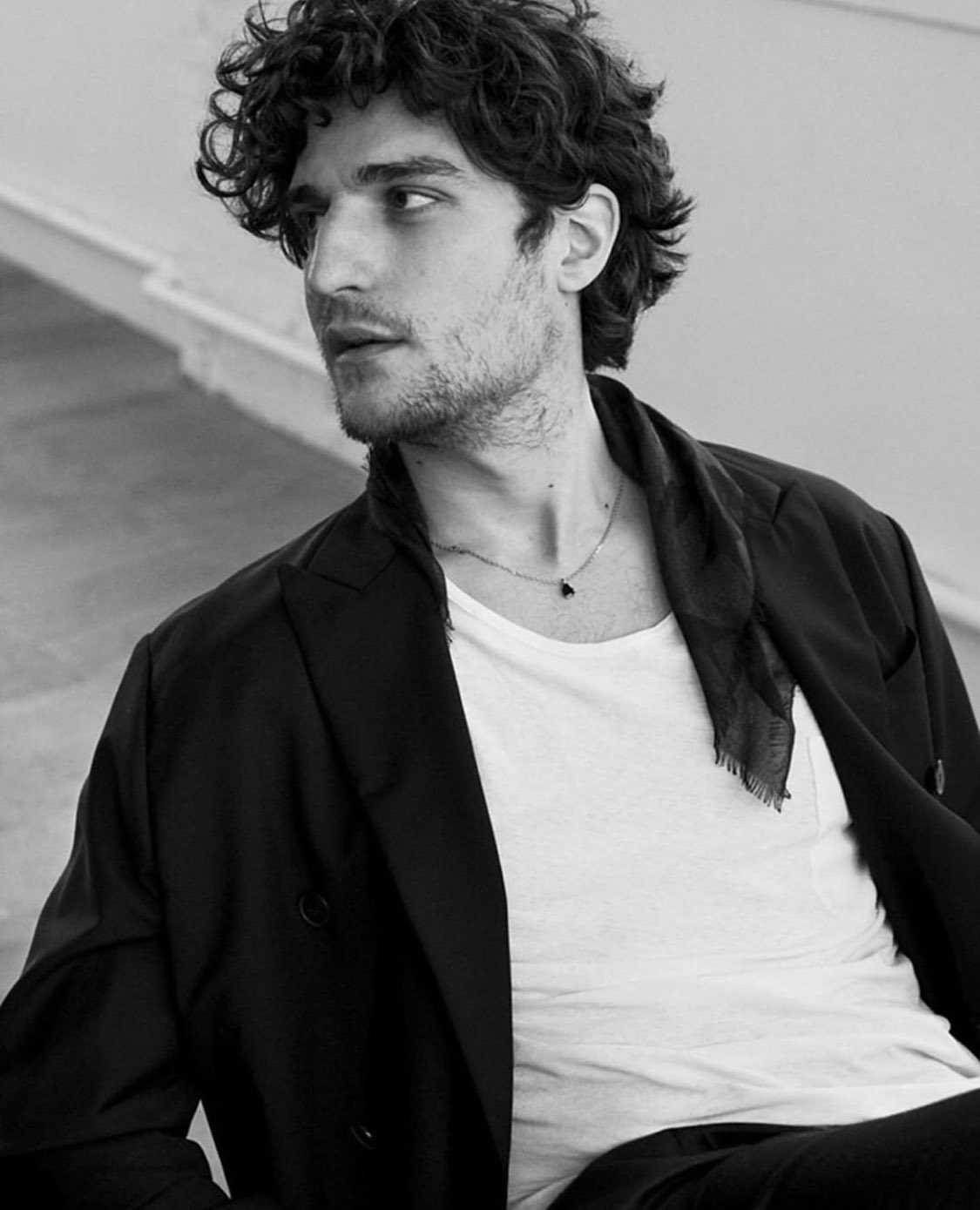 Happy Birthday Louis Garrel A    m sana. 