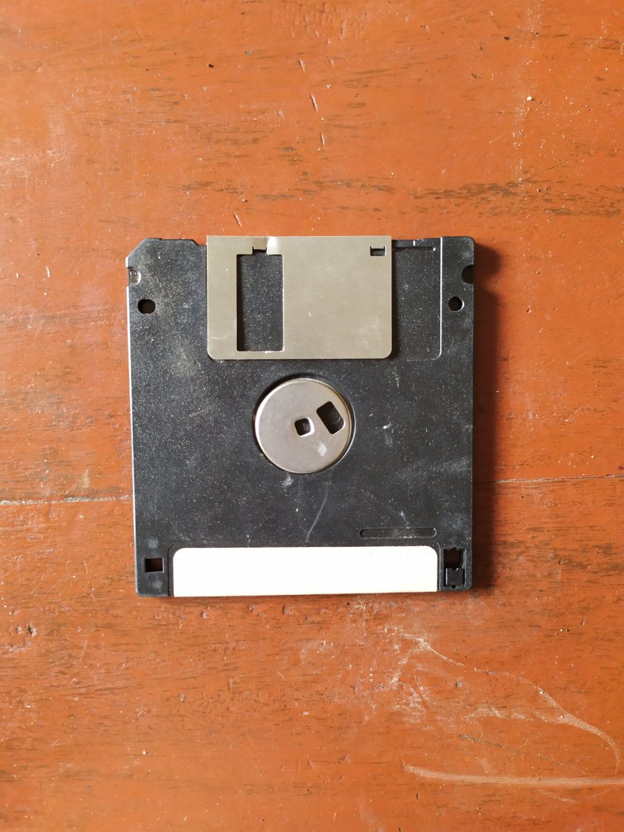 Praise be to the God of flash drives & Airdrop. These diskettes were ugly plis. Kai, we have used things in this life. Video cassettes nko. Destiny resetting slaps were distributed over these things. All those people that would leave food cooking and go watch commando next door.