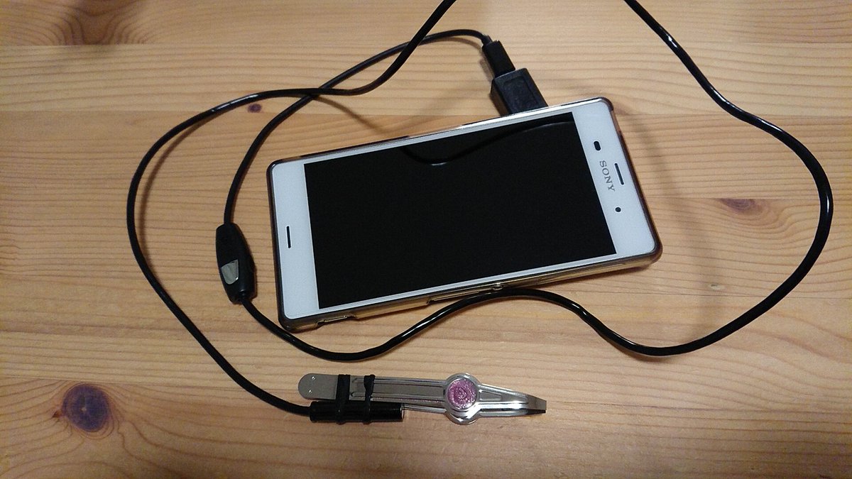 侍 318 俺の考案した 究極の白髪カットシステムです スマホにledライト付きのccdカメラを接続して 白髪カット 用の爪切りみたいなハサミをつけています これで 白髪だけをピンポイントに根本から切れます ちなみに 操作の難易度は スーパーハード