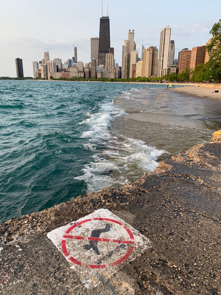 FEWZION's tweet photo. Long Distance Dedication from Chicago's Lakefront Path to @chicagosmayor https://t.co/EVmLoB8d56 #OpenTheLakefront https://t.co/6FmQjsWuUM
