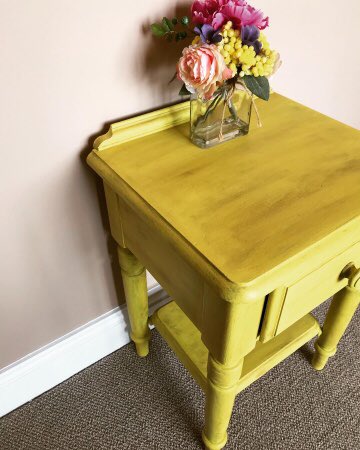 Shelly2571's tweet photo. ‘Sunshine on a Rainy Day’ this beauty is available now at £65 @debbieg2343 @daisyandtilly @lefevrechoc #handpainted #chalkpainter #ruralbusiness #shopshire https://t.co/fPBevsRStS