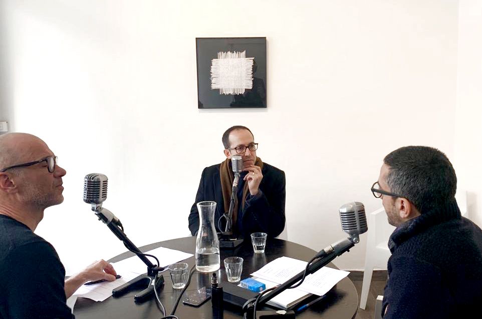 "Art is the way of creating peace between yourself and your past". Prof @daviderodogno1 interviews Burhan Sönmez, Turkish-Kurdish writer, lawyer, #humanrights defender in this podcast, who talks about #turkey, #identity, #immigration and his art. <a href="/fifdh/">FIFDH Geneva</a>  
ow.ly/hGdO50A5ZbA