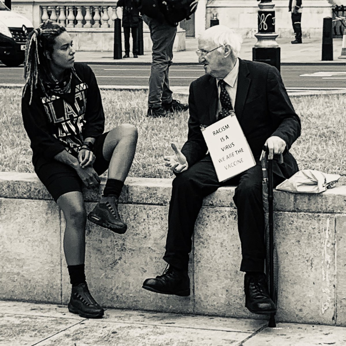 MollyjoWeldon1's tweet photo. A small picture story from #BLMLondon 12/06/20 #BlackLivesMatterUK #londonprotest #LondonBLM https://t.co/zHrayj61U8