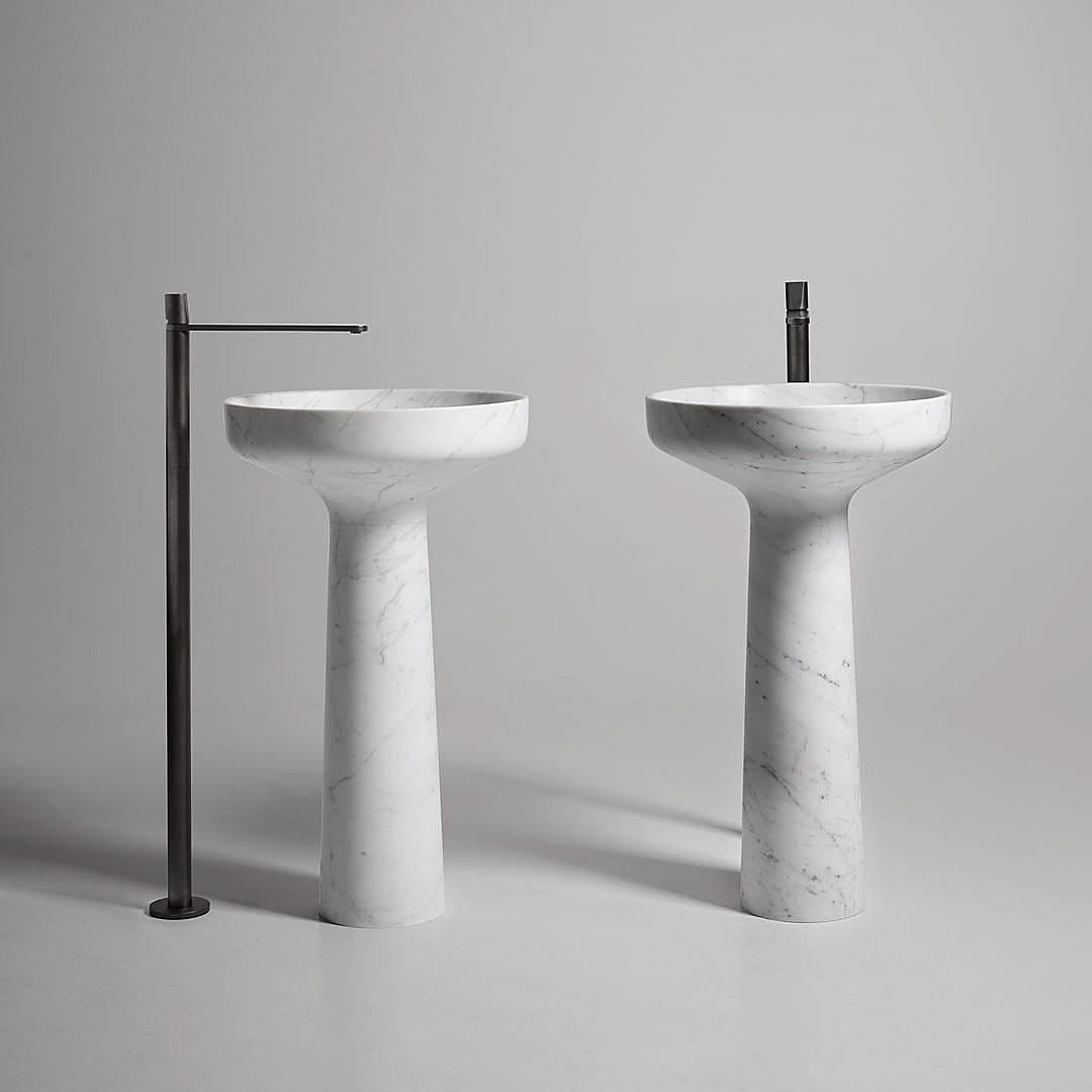 DrywallCANADA1's tweet photo. @antoniolupidesign
#Ago185 freestanding washbasin in white #carraramarble, design @marioferrarini_studio #Indigo tapware collection by @neviotellatin
Come visit our showroom in
Toronto's Design District
italDESIGN
325 King Street East
416-346-4922
Monday - Saturday
10am-6pm https://t.co/DPaSuIHGat