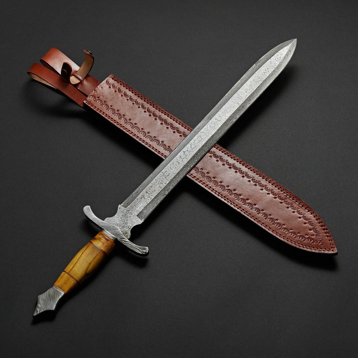 knivesforworld's tweet photo. *Forsale
🔪New Handmade Damascus Steel Sharp Edge Blade Sword And Unique Handle With Cow Hide.🪓
For More Detail And Price Dm Box Message Me.📩
#knife #knives #sharp #usa #uk
#handmade #knivescollection #oldsword
#sword #swords #fatherdaygift
#survival #cutlery #forsale🔪 https://t.co/aEmNzHz8tH