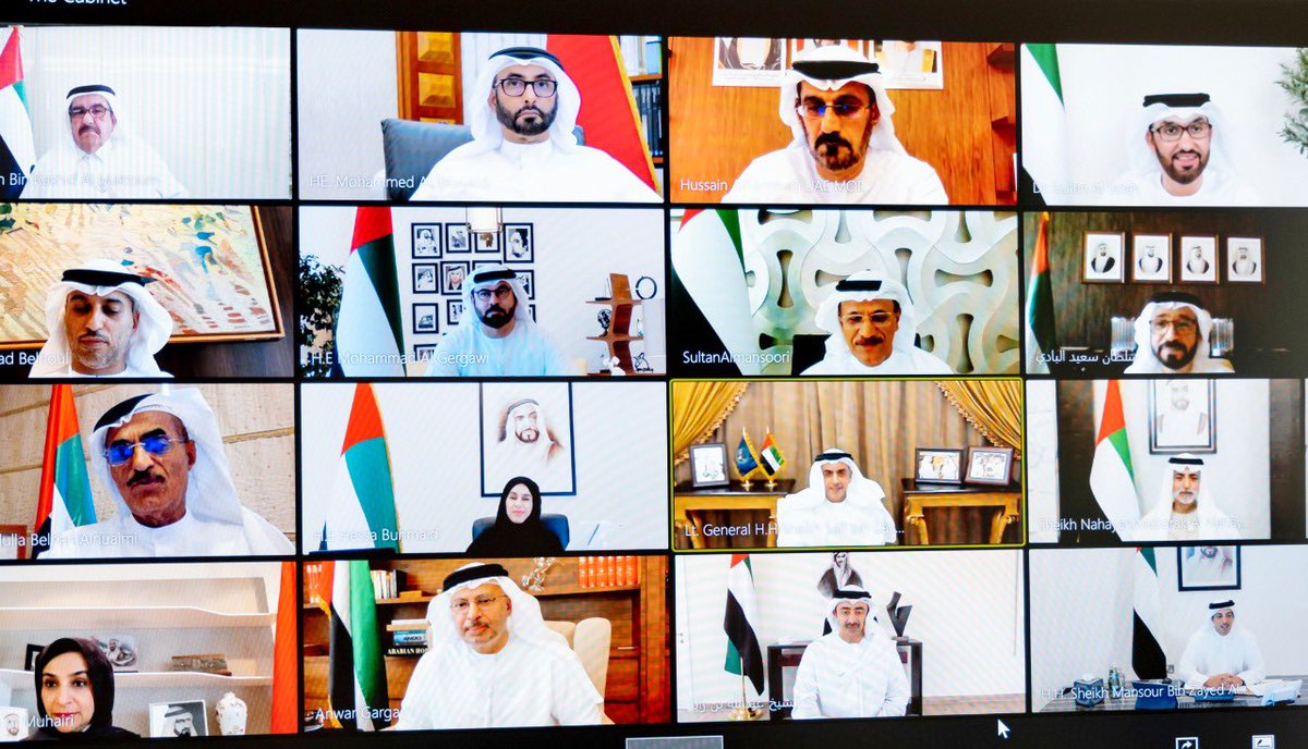 مع استمرار عودة الحياة  لقطاعاتنا الحيوية..ترأست اليوم اجتماعاً لمجلس الوزراء أقررنا خلاله تطوير حوكمة مجالس الإدارة على المستوى الاتحادي ..ترسيخاً للشفافية ..ودرءاً لتعارض مصالح أعضاء مجلس الإدارة مع نشاط الشركة أو تعدد عضويتهم في شركات أخرى .. وتعزيزاً لآليات الرقابة والتنظيم