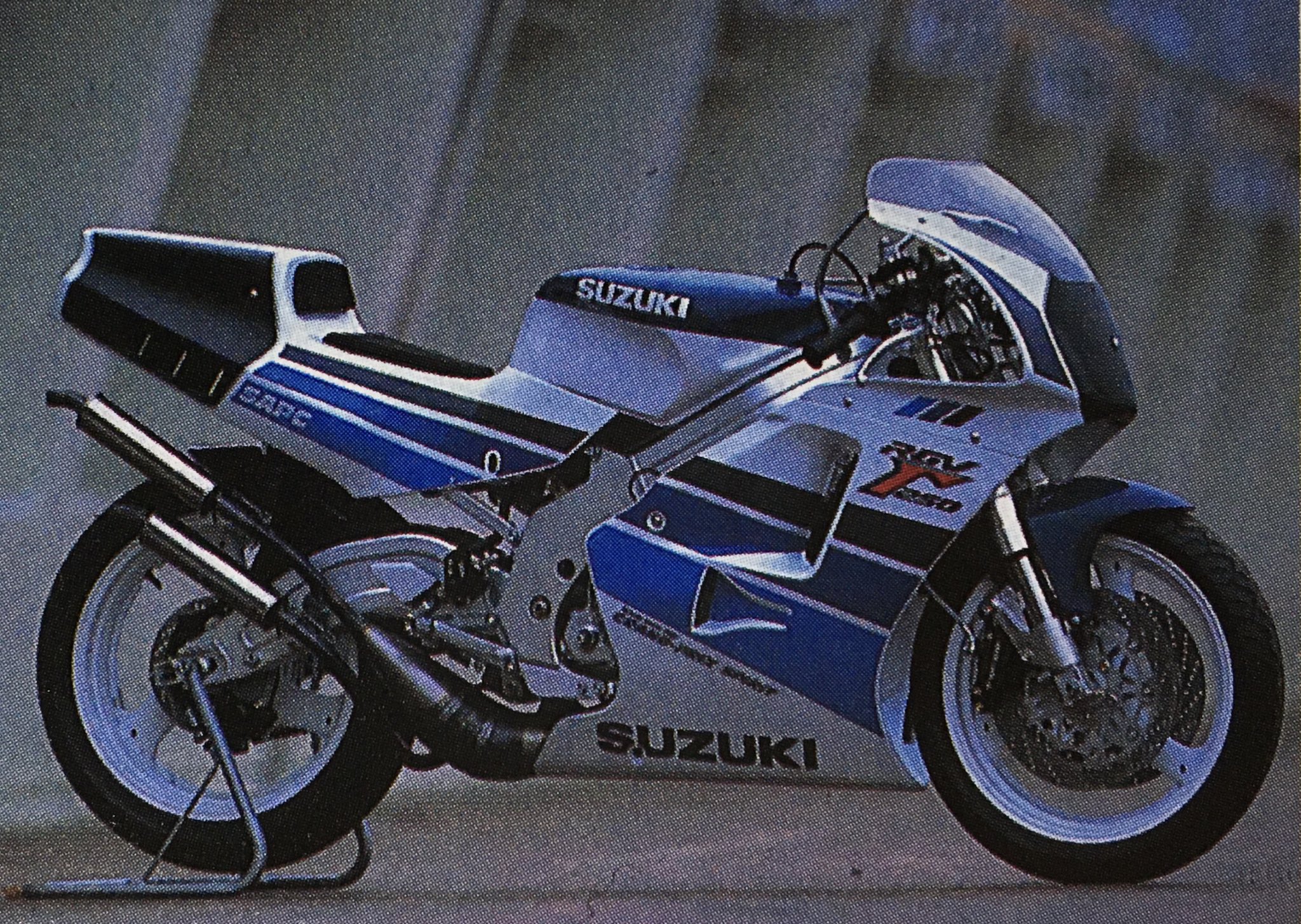 【絶版】SUZUKI レース用 ECU RGV250Γ オートリメッサ製 動作品 絶版】SUZUKI レース用 ECU RGV250Γ オートリメッサ製 動作品 絶版