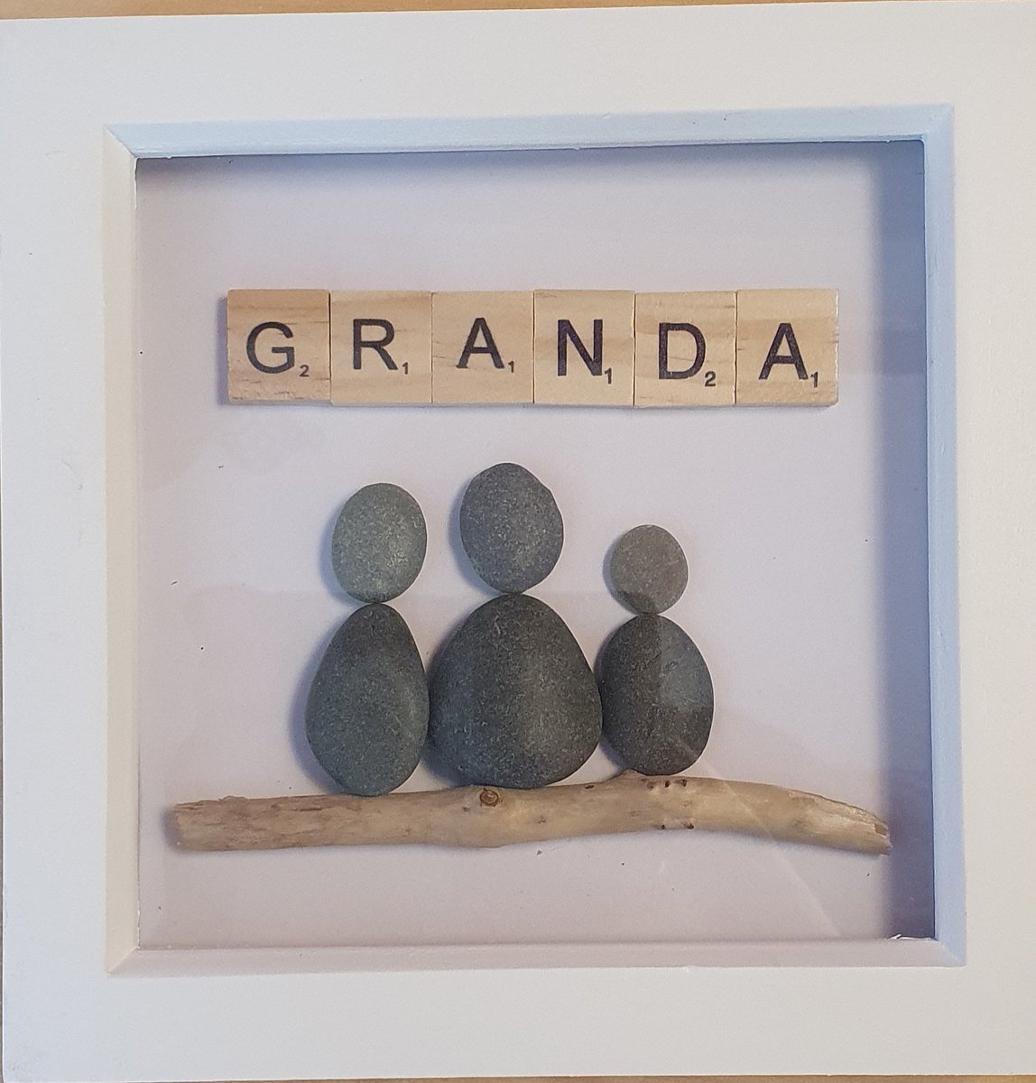 Granda frame perfect for a fathers day gift.£15
#visitdanda #arboath #beach #beachcraft #pebbleart #scrabbletiles #frames #dundee #scotland #supportsmallbusiness #smallbusiness