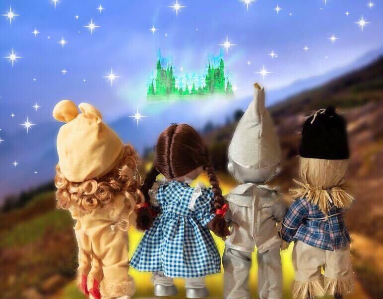 FREE DOLL OFFER with website 
Doll Orders of $50 or more! 💗

• Spend $50 &amp; receive a FREE Surprise Doll ($70 value)!

• Spend $100 &amp; receive a Free Surprise Doll AND a Linda’s Signing Doll! 

*Mention this offer in the Notes Section of your order.* 

thedollmakerdolls.com