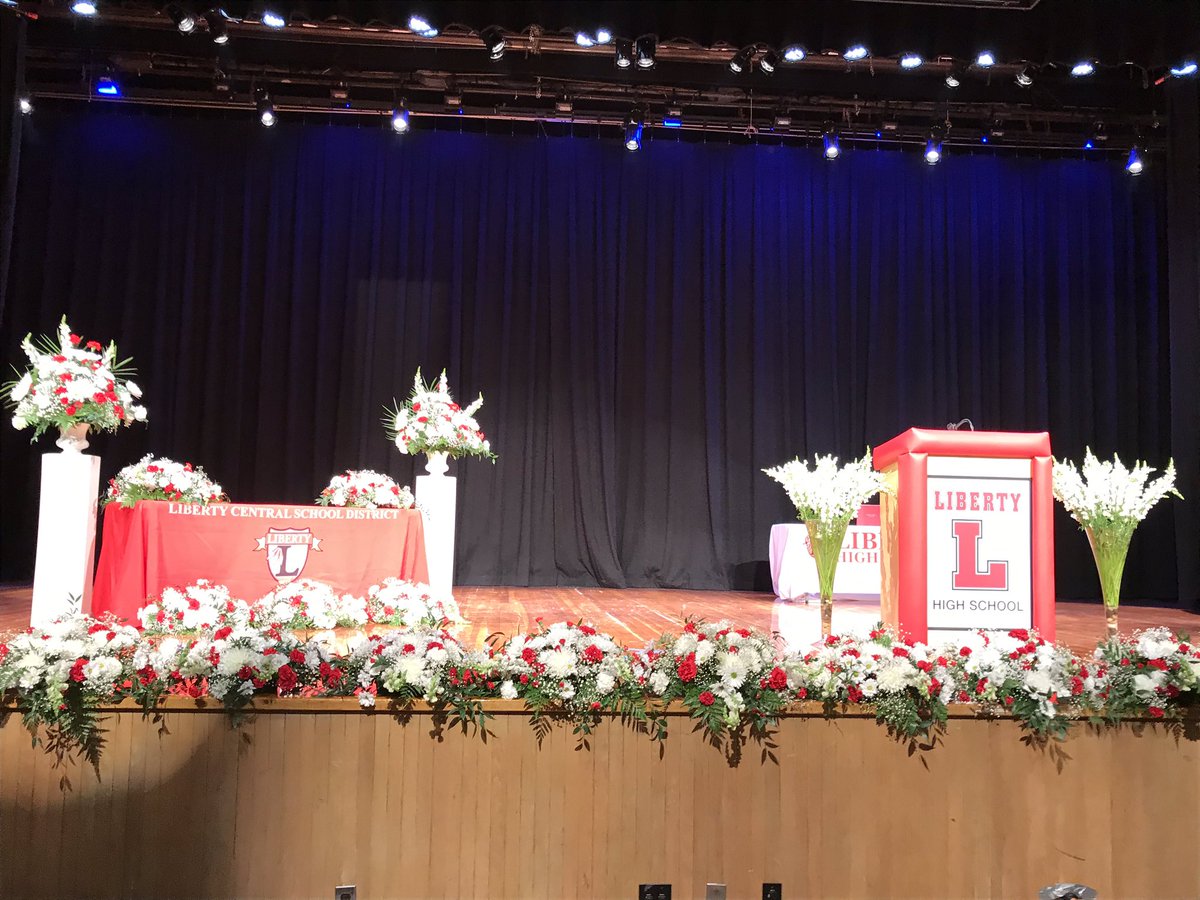 LibertyHS_NY's tweet image. Day 1 of LHS Virtual Graduation is complete and it was wonderful! It was heartwarming to see all of your smiling faces again. Thank you to our amazing staff for making it possible. #LibertyPrideNY