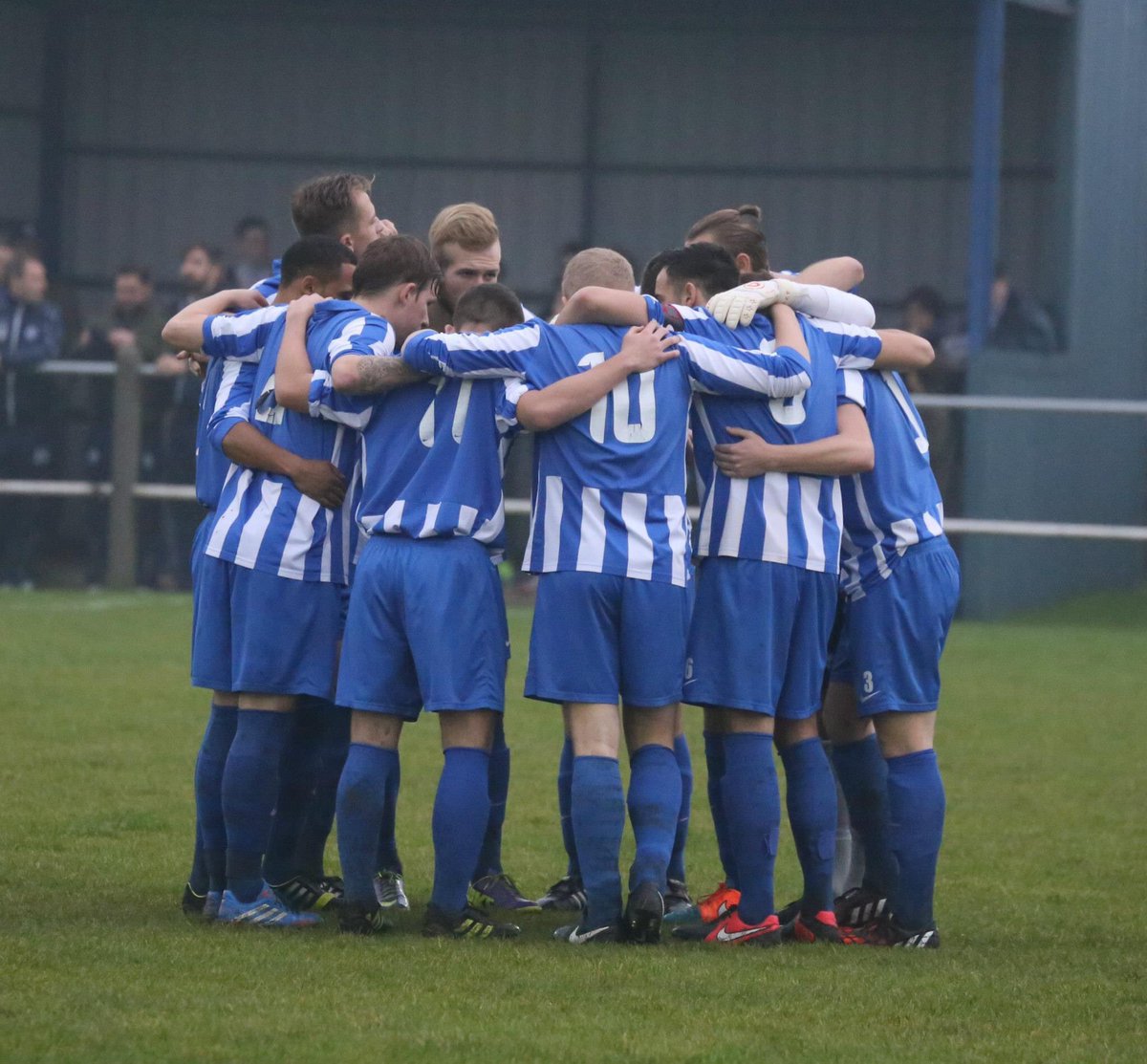 HullbridgeFC's tweet image. Reminiscing about some great cup moments in our history 💙

FA Vase Second Round Proper 
Saturday 22nd November 2014

Hullbridge Sports FC 1-0 AFC Rushden &amp;amp; Diamonds

⚽️@clark_rory 
📸@ABridgeTooFar16