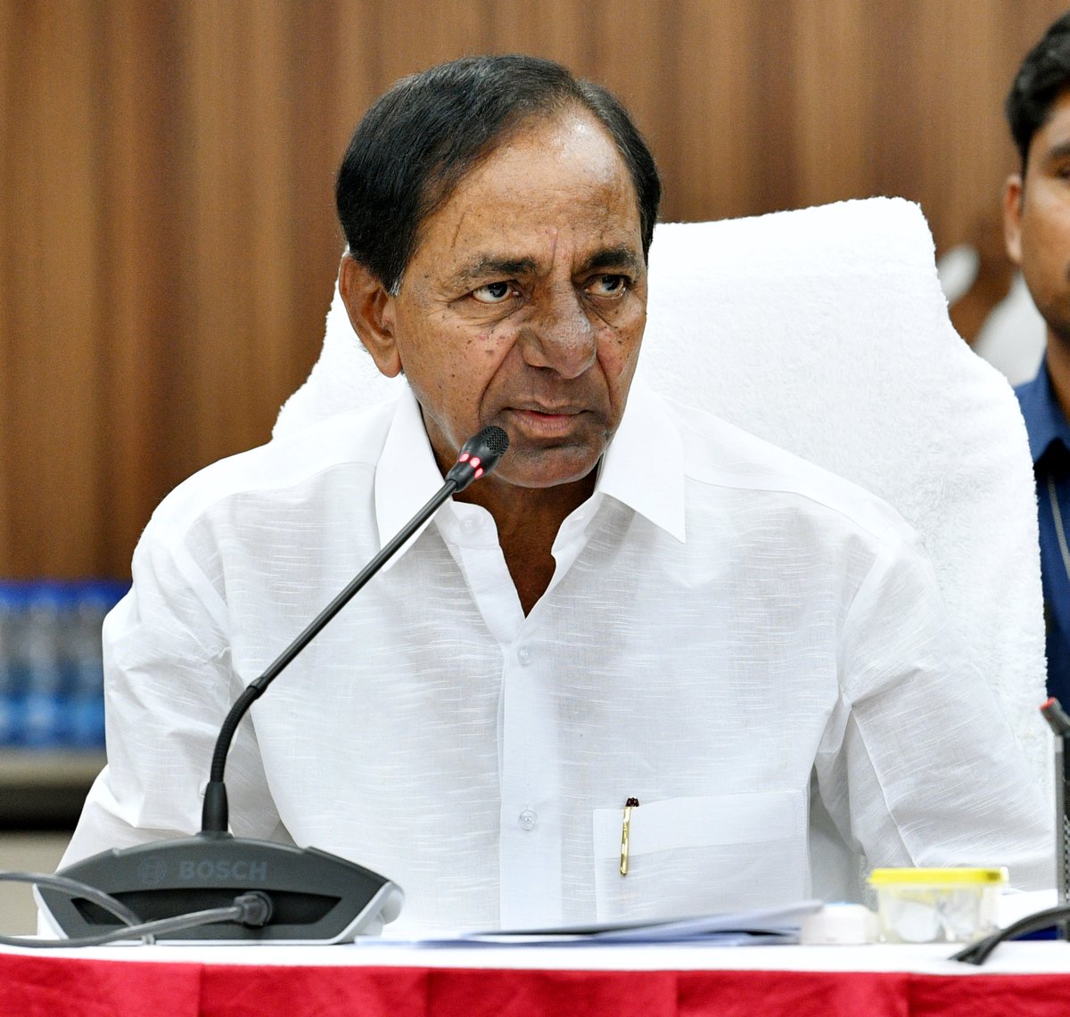 TOIHyderabad's tweet photo. #Telangana to test 50,000 people for #COVID19 in the next 7-10 days in 30 assembly constituencies. Officials will decide rates for #coronavirus tests in private laboratories &amp; also treatment cost in private hospitals. Govt to issue detailed guidelines: @TelanganaCMO @TOITelangana https://t.co/y9cqLPkJLB