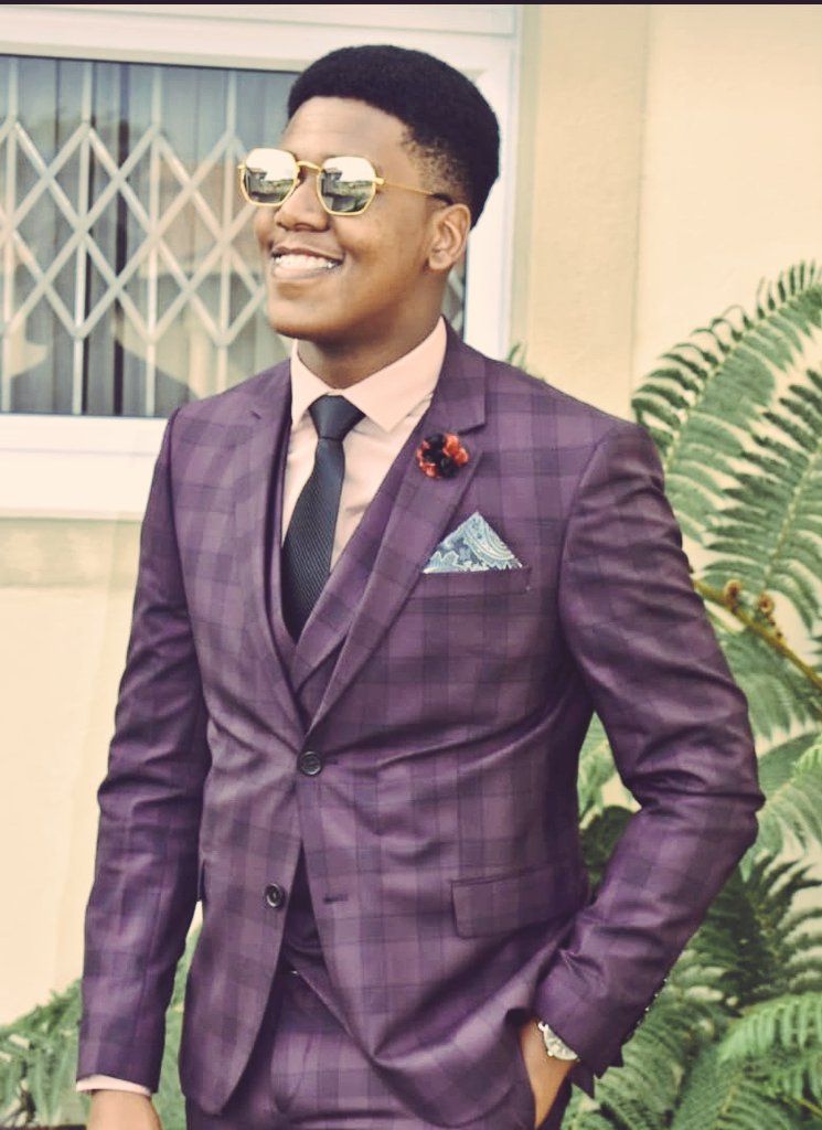 vujee_01's tweet photo. One day kuzolunga mfana just keep on pushing and hustling sizophopa.
#hustlemoreforyou https://t.co/1IrkeMmO5T