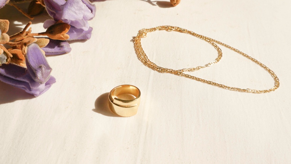 Themilkandrose's tweet photo. Ethically sourced high quality jewelry made to last.โจ#Fashonista #style #jewelry #minimalist #accessories #jewelrytrend #seeksimplicity #effortlesschic #minimaliststyle #minimalchic #beigeaesthetic #simplebeyond
https://t.co/8epmfULBcM https://t.co/F2J5qCITt3 https://t.co/AiUgLElatZ