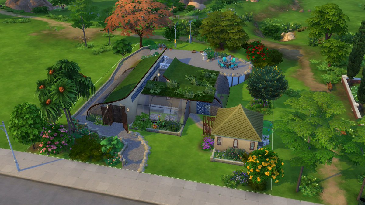 bmg_starfish5's tweet photo. Been watching videos on earthships lately, so I built one for @giuliabuilds #GiuliasEcoShell challenge :) I had a great time building this @NizInRealLife #ShowUsYourBuilds https://t.co/uxuHUCy3fG