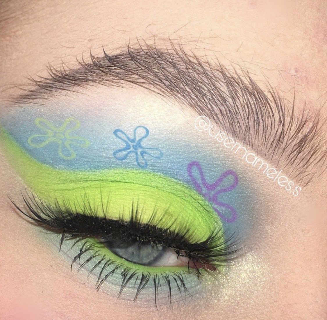 usernameles_s's tweet photo. my very first spongebob related look vs my most recent https://t.co/PWCy0GVFFO