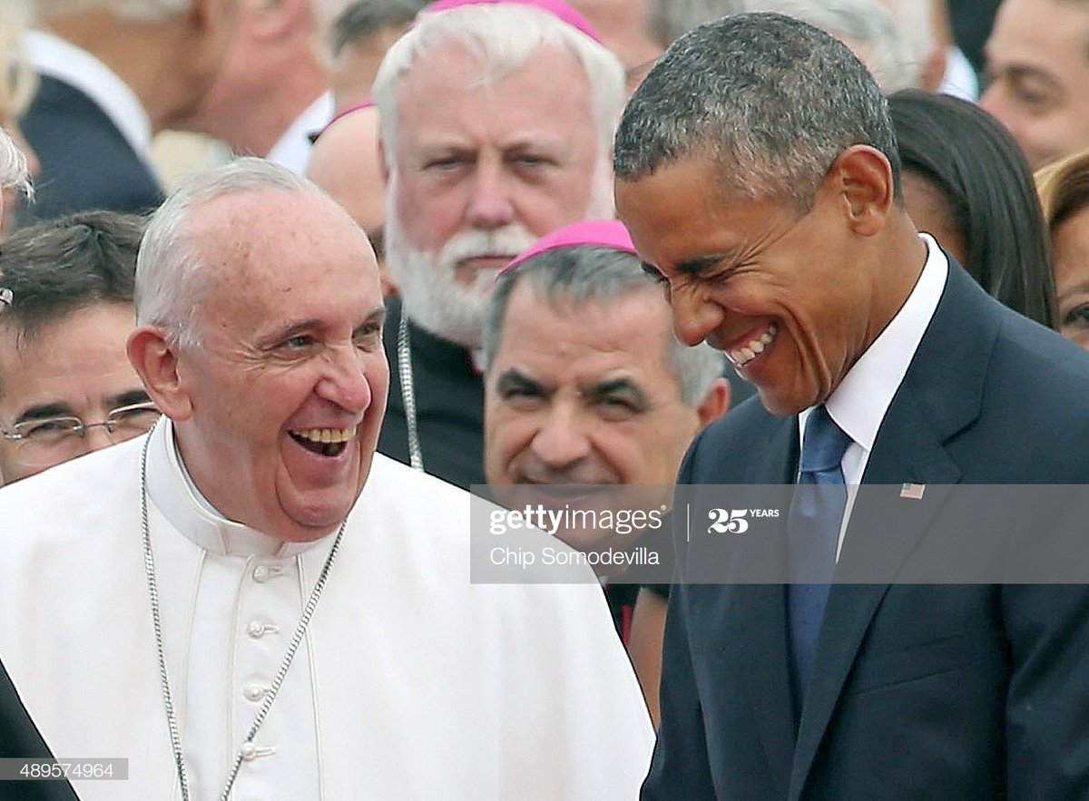 Mahogany1992's tweet photo. Kicking it with Obama #ObamaDayJune14th https://t.co/cq3hyqrRBW