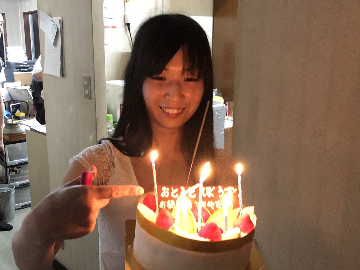 華瑠ヌーン 今月彼のお誕生日だったから 山田店長に頼んでサプライズケーキを用意してもらいました 艸 楽しかった また佐賀行くぞ 笑 華瑠ヌーン 今月彼のお誕生日だったから 山田店長に頼んでサプライズケーキを用意してもらいました 艸 楽しかった また佐賀行くぞ 笑