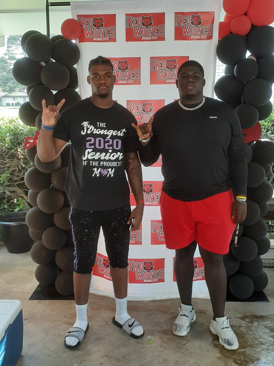 Starr_2970's tweet photo. Today was a total success...... Shout out to my other son @derisjackson1 I was so happy to see you. Thank you for coming by #WolvesUp #AStateBound #MyOtherSon https://t.co/iFL11FZJt5