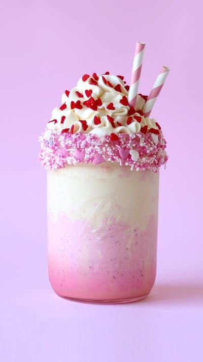 DrawRefrences's tweet image. Milkshake references 🍦