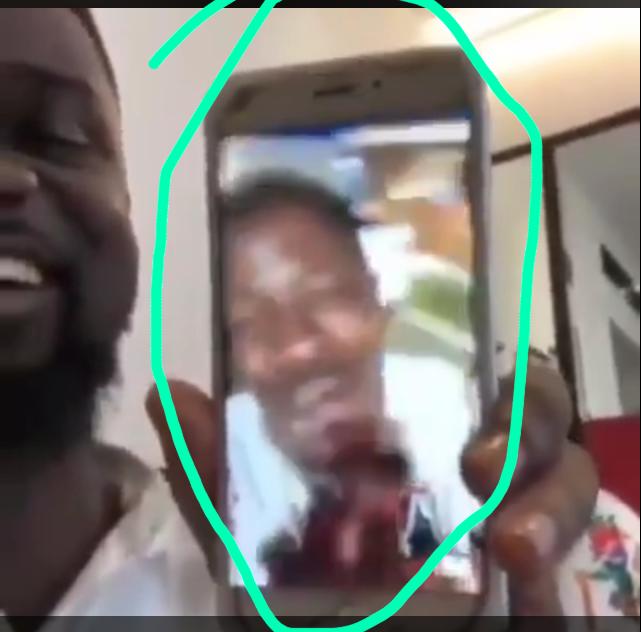 AchiaaAkosua19's tweet photo. He’s the first artist to do facebook live and even introduced sark!

So when are we gonna put words in full! #firstArtist note🤨🤨🤨
#1Don #1Man #1Stand https://t.co/d30T04rYeg