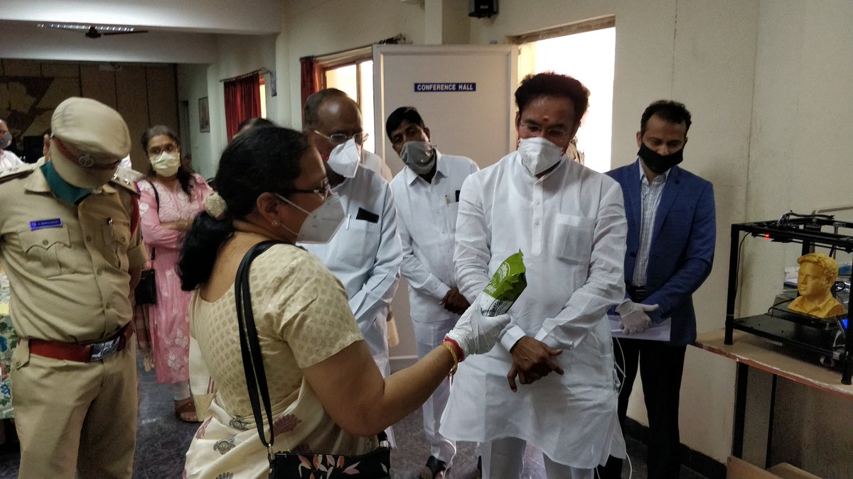 Had the pleasure of hosting <a href="/kishanreddybjp/">G Kishan Reddy</a> and <a href="/drlaxmanbjp/">Dr K Laxman</a> at our <a href="/AICALEAP/">Atal Incubation Centre ALEAP We-Hub</a> for #COVID19 products and interaction with #startups  <a href="/AIMtoInnovate/">Atal Innovation Mission Official</a> <a href="/KTRTRS/">#RAMpage</a> <a href="/jayesh_ranjan/">Jayesh Ranjan</a> <a href="/rramanan/">Ramanan Ramanathan</a>