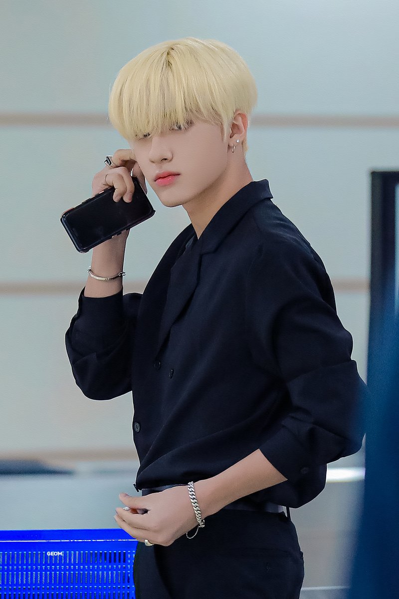 geometry_eric's tweet image. 190917 GMP
#소녕재 #손영재 #손에릭 
#에릭 #ERIC 
#더보이즈 #THEBOYZ