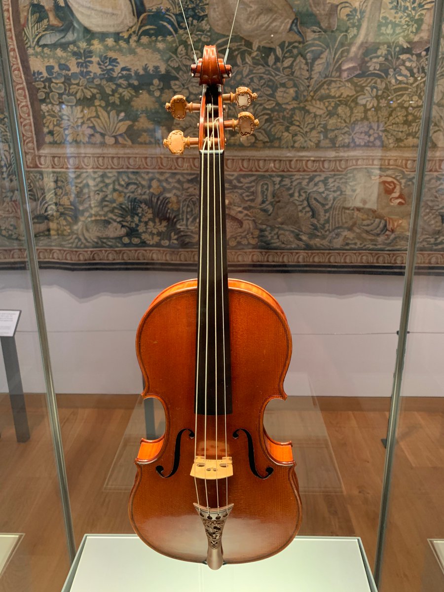 drdan_o's tweet photo. A trio of viols: tenor, bass and tenor (decoration from the bass viol) and the Messiah Stradivarius looking very shiny at @AshmoleanMuseum #MuseumsUnlocked https://t.co/vm8KqsxUT4