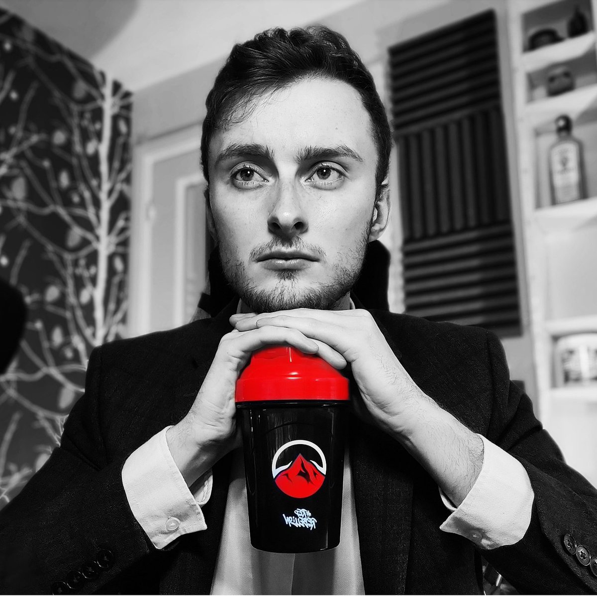 IceWyte's tweet image. 🥃🥃 DAY 3 OF VOTING 🥃🥃

For those of you that don't know i'm currently in the final round of a life changing competition and I need your votes to win! 

This is the link: cont.st/zjTYjcWQQ?g=1

Click and Vote and I'll Kiss You On The Mouth. 💋