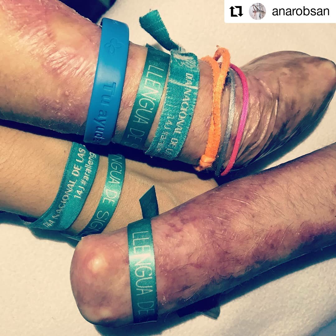 AmparoDomingo9's tweet photo. Hoy Especial Día Nacional de las Lenguas de Signos, me acuerdo de tí hermano JR y de todos los años que lo celebramos juntos. #14Junio #lenguadesignos #YoconlaLS https://t.co/pZ14FuDXW6