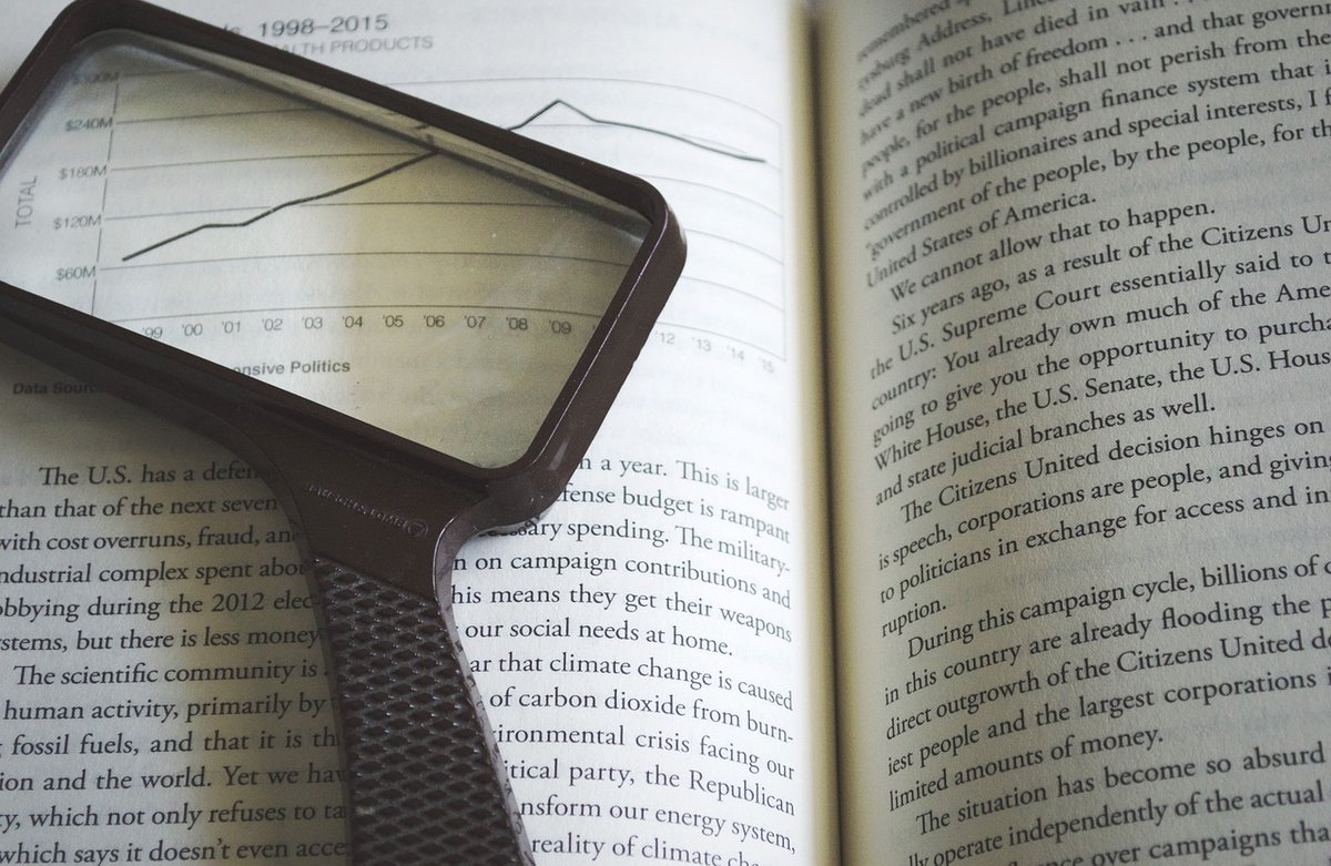 OxtedLibrary's tweet photo. As #HiVIS2020 comes to an end remember you can make any #ebook LargePrint on @RBdigitalUK. No need to get that magnifying glass out! @SurreyLibraries has so much to offer to EVERYONE whether it be an #audiobook, #ebook, #comic, #magazine or #newspaper.
#LibrariesFromHome https://t.co/gNvhefHg8s