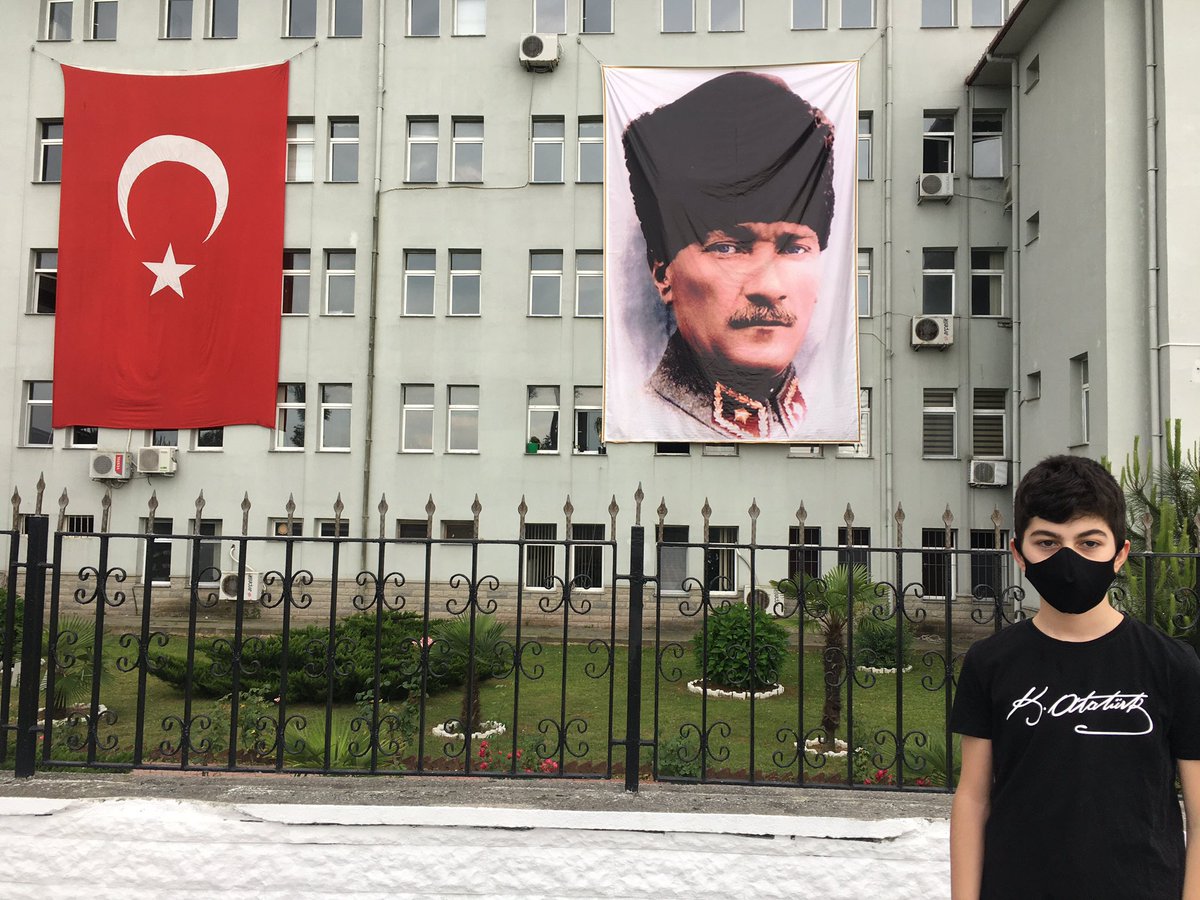 KRALFAYSAL1923's tweet photo. Yıl 2020 Covid 19 Pandemi Hatırası #Jandarma181yasında #AtakanHan https://t.co/nnRhYmHmux