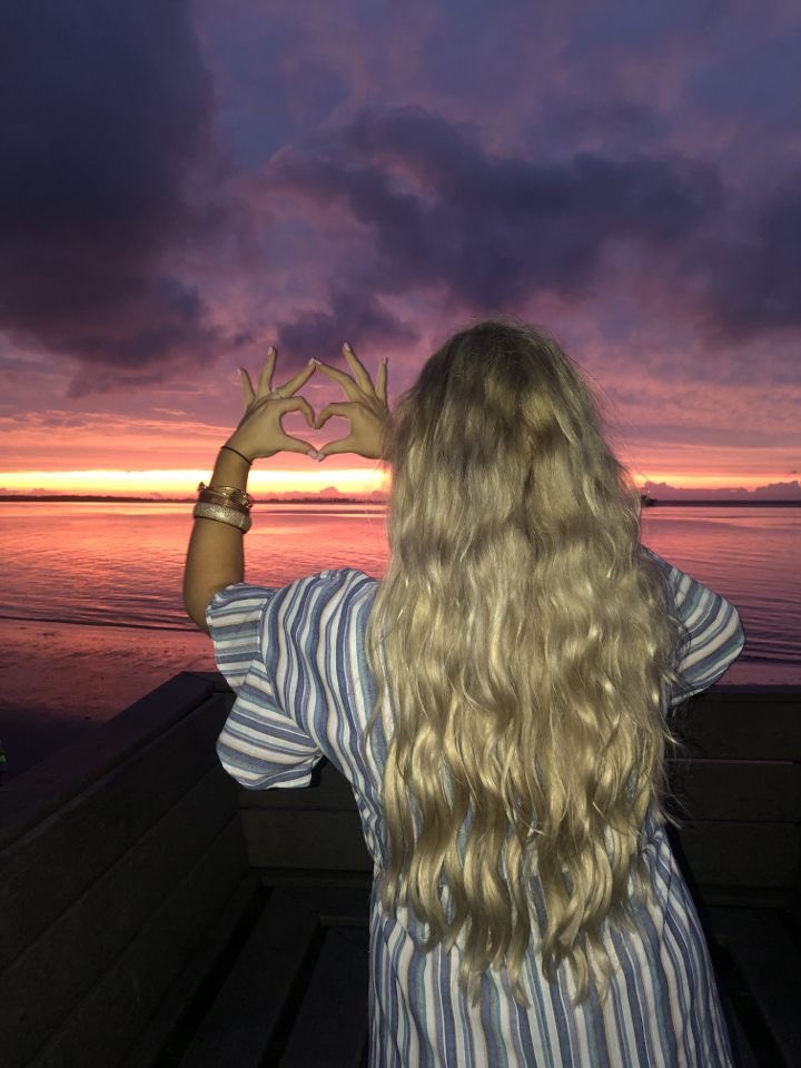 SK love thread! Post a pic throwing hearts 💜